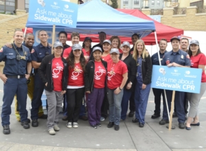Huntington Hospital and Pasadena Fire Department Offer Sidewalk CPR Training