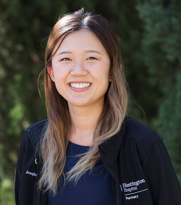 Headshot of Jennifer Le, PharmD – PGY1 Pharmacy Resident 