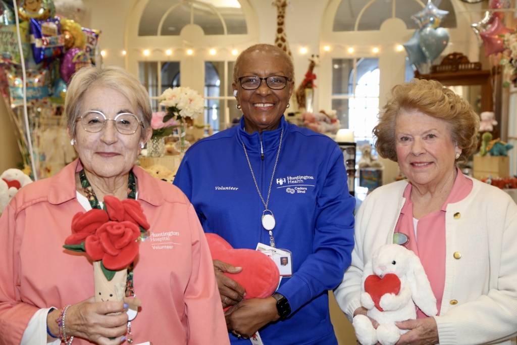 Gift Shop Volunteers
